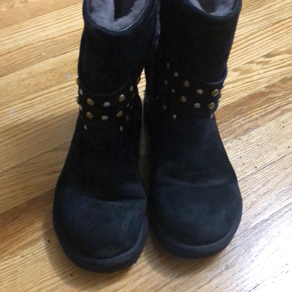 UGG Boots - Picture 6 of 8